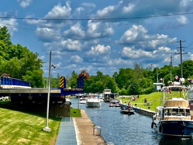 Bobcaygeon is a standout spot along the Trent-Severn, featuring Lock 32, the first lock constructed on the waterway. This charming town is a key destination for boaters and visitors, offering vibrant dining, shopping, and cultural attractions right along the water. Watching boats navigate Lock 32 is a highlight, showcasing the waterway’s historic operation. Activities include boating, fishing for bass and walleye, historical tours, and wildlife observation.