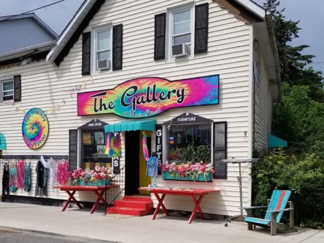 The Gallery offers a unique shopping experience with a great selection of beachwear, jewelry, fashion, tie-dye clothing, and local artwork. Drop in to explore one-of-a-kind pieces that capture the spirit of the Kawarthas.