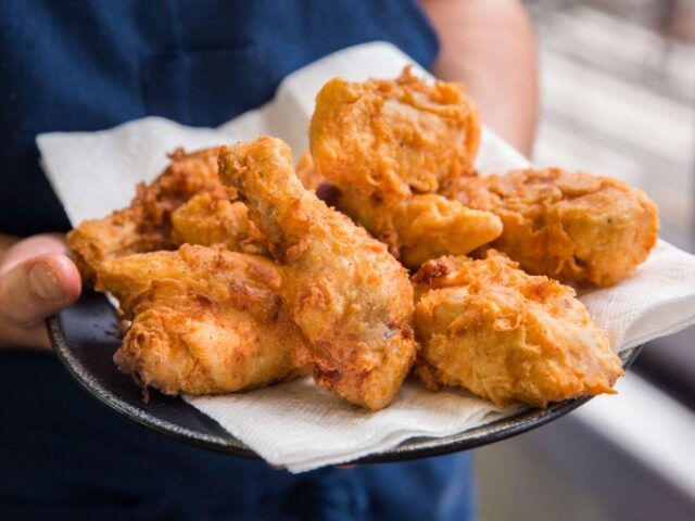 Caygeon Chicken serves up crispy, flavorful fried chicken and a variety of sides. Known for its great taste and generous portions, it’s the perfect spot for a satisfying, comfort-filled meal.