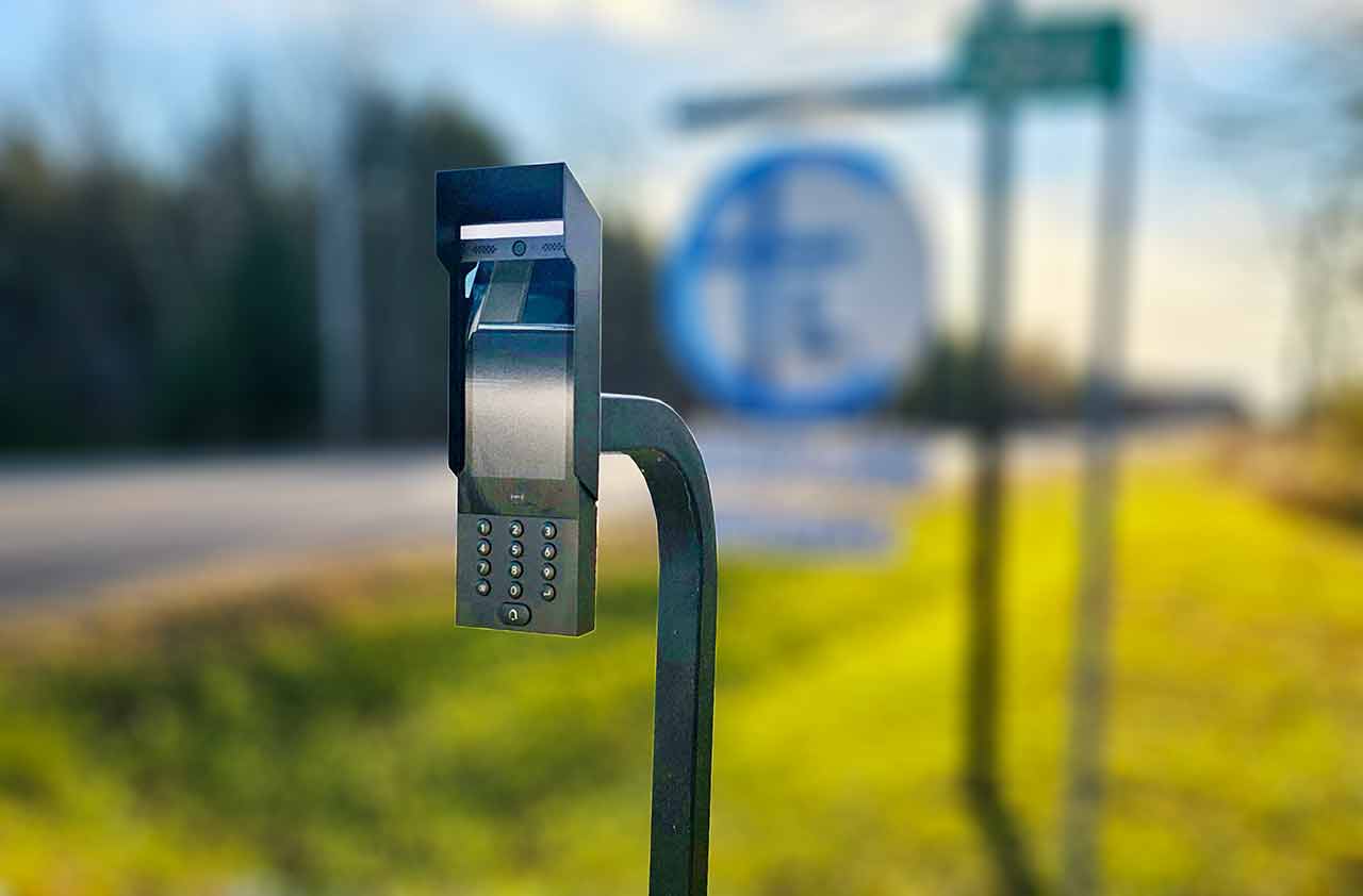 Self check-in smart lock